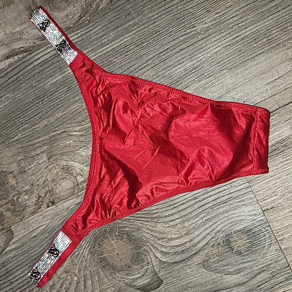Victoria's Secret Very Sexy Shine Strap Brazilian Slip Large 💄Lipstick Red💄NEW - Picture 7 of 7